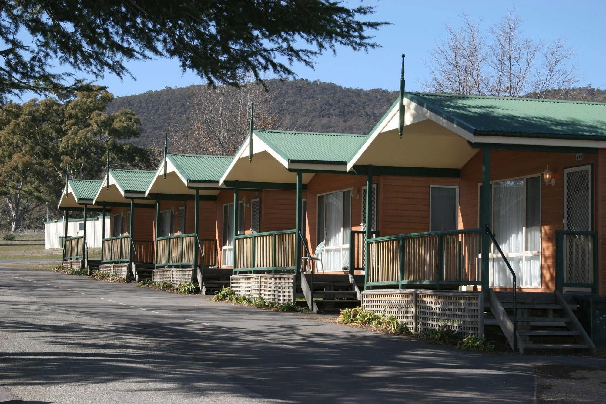 Canberra Carotel Motel Extérieur photo